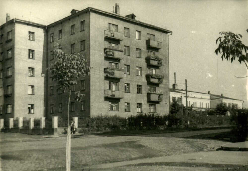 EWED-OBAHas.jpg